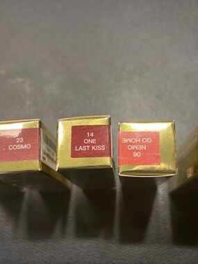 New quality lipstick